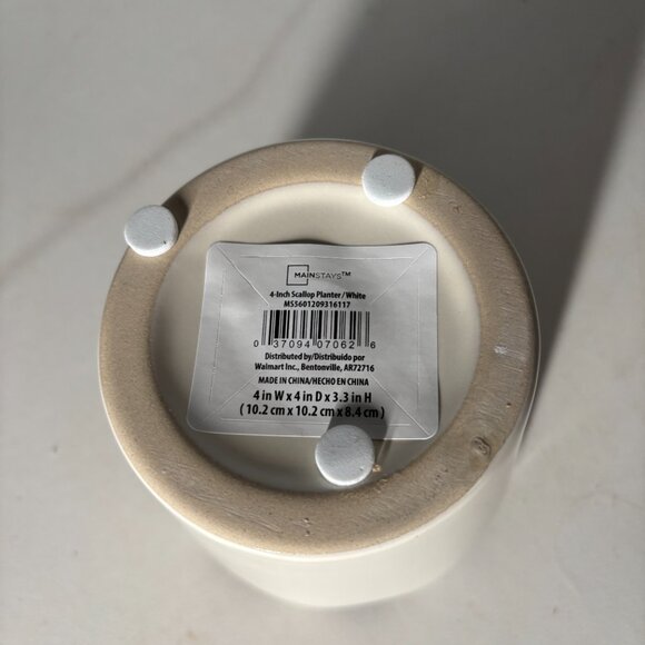 Mainstays Scallop Ceramic Planter White Pot – 4 Inch - Picture 4 of 4